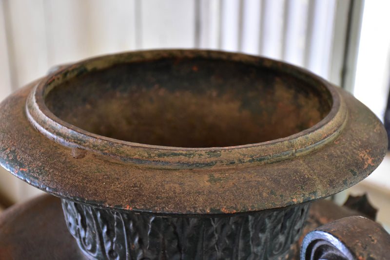 Marriage urns, Directoire cast-iron, French (two)