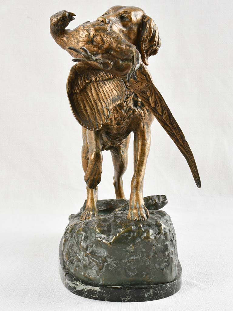 Sculpture En Biscuit XIXe Siècle - Chien De Chasse Avec Oiseau - Style Napoléon III