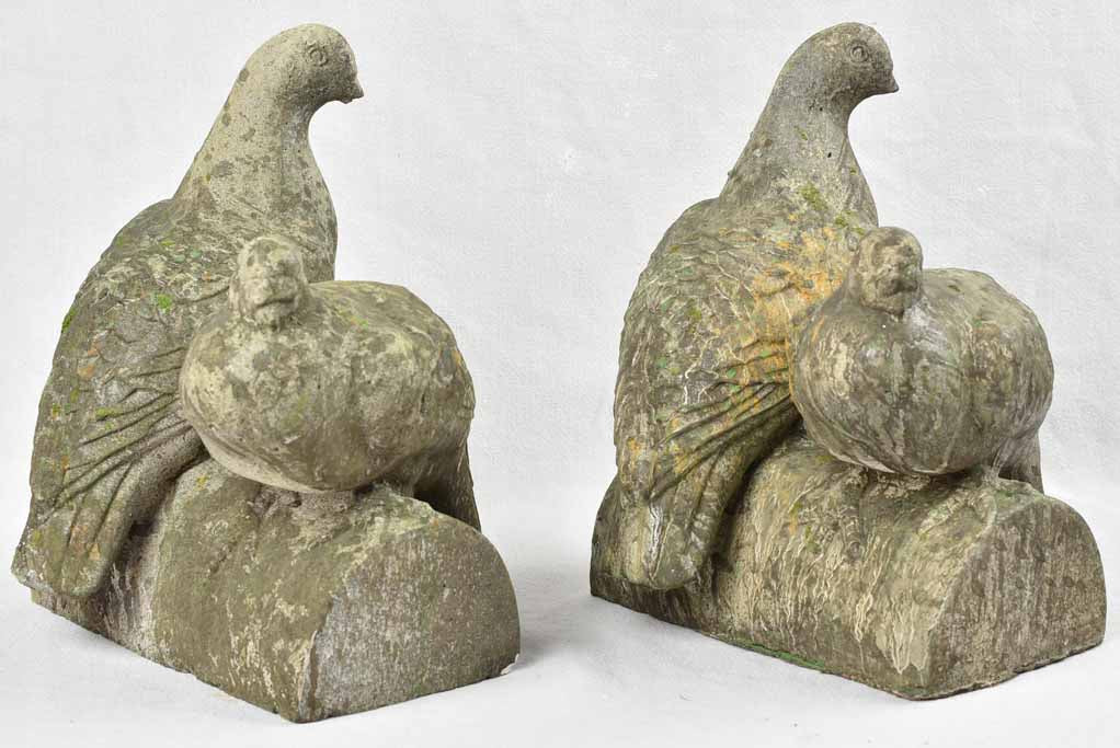 Pair of vintage garden pigeon sculptures 13"