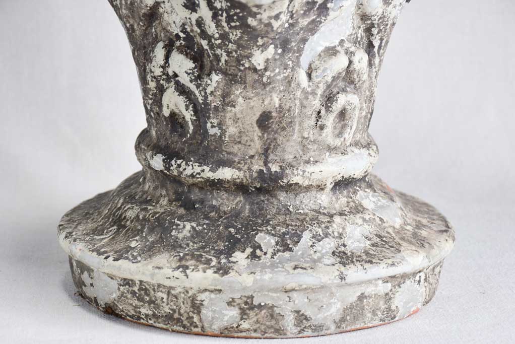 Early 20th-century Corinthian capital pedestal 16¼"