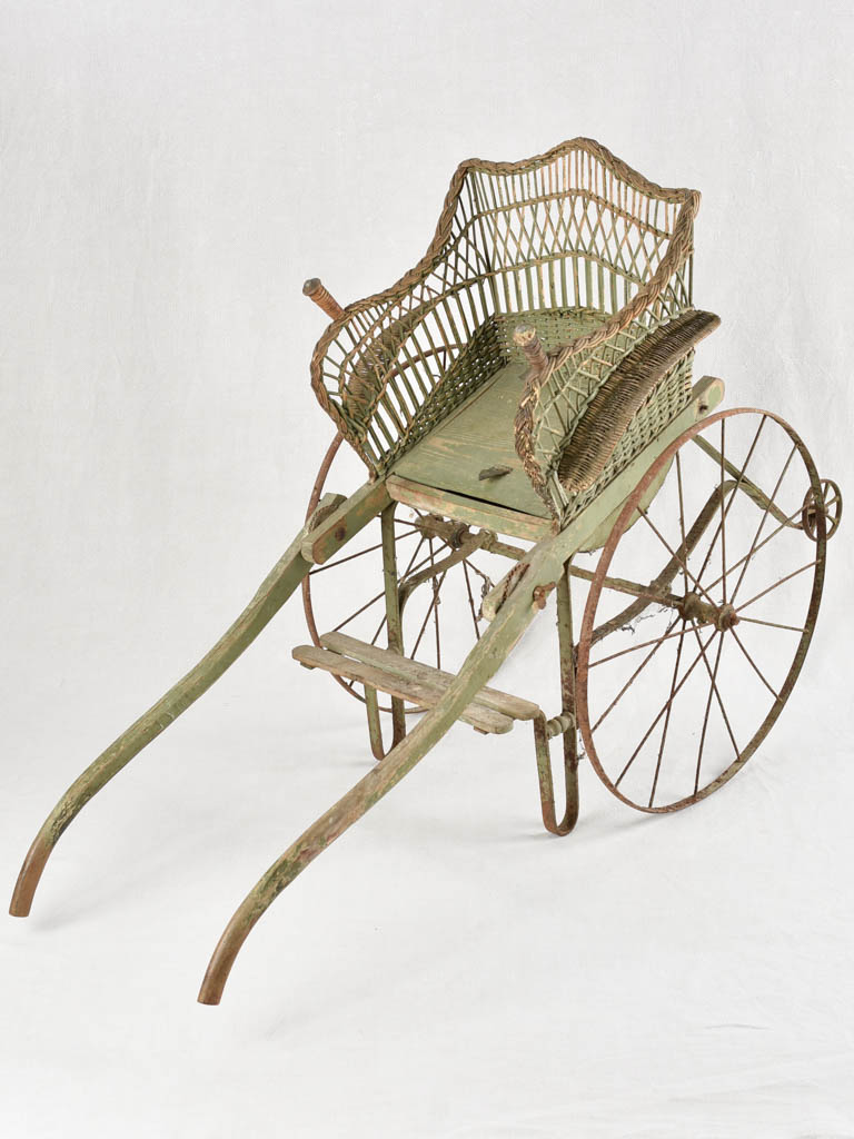 Antique wicker children's chariot (pulled by dogs) - 19th century