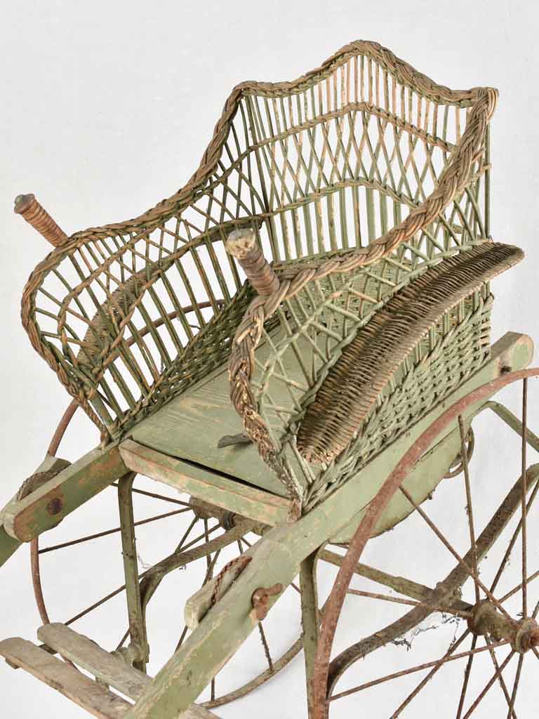 Antique wicker children's chariot (pulled by dogs) - 19th century