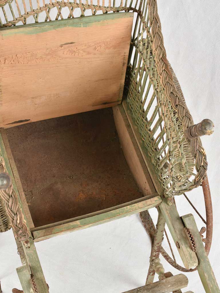 Antique wicker children's chariot (pulled by dogs) - 19th century
