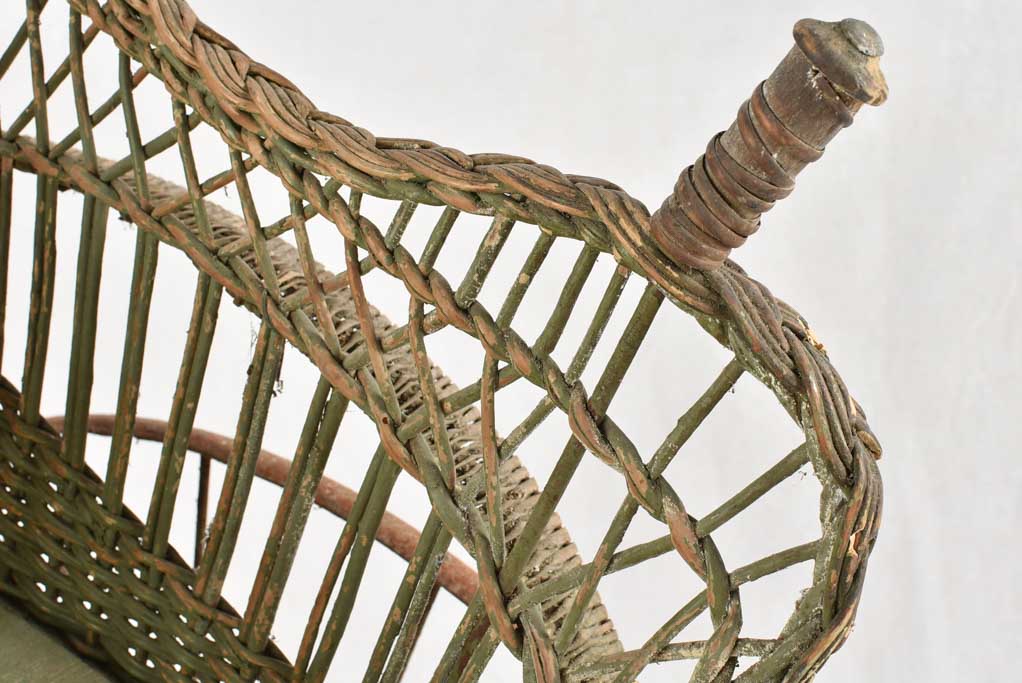 Antique wicker children's chariot (pulled by dogs) - 19th century