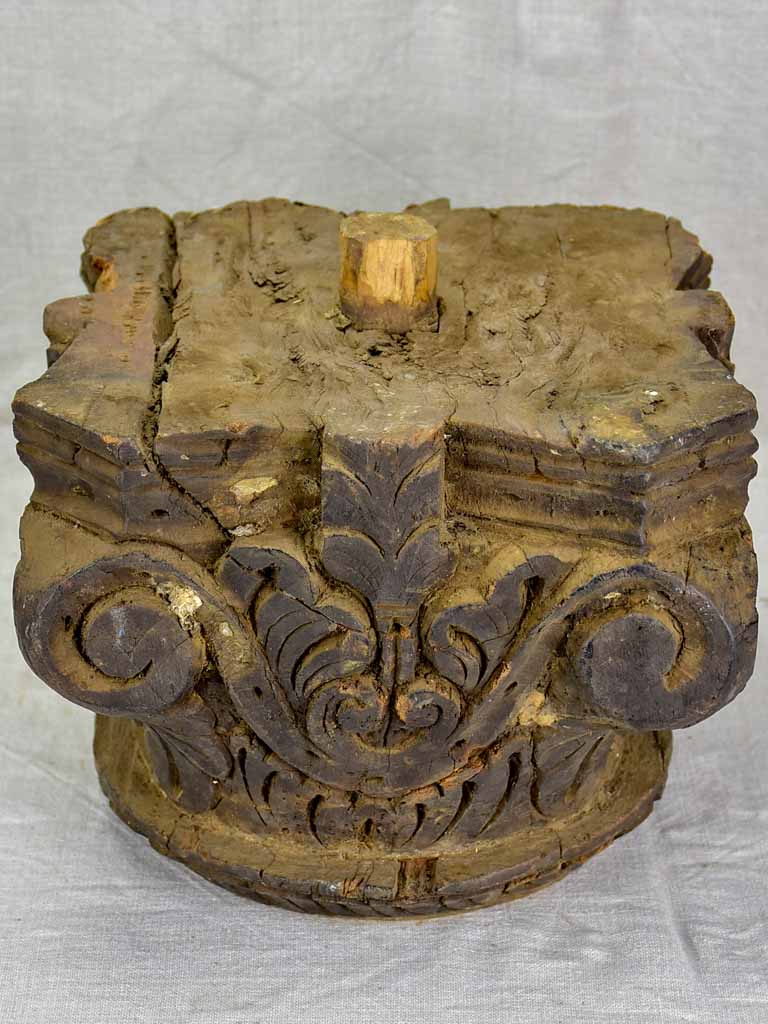 Antique salvaged column capital