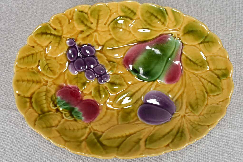 Sarreguemines Barbotine service with fruit decor from the 1930’s