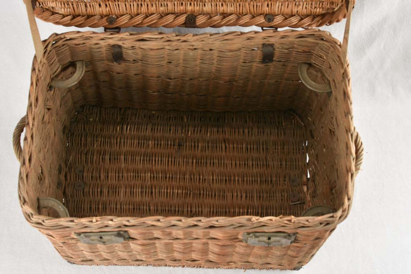 Vintage French wicker chest - Malle Moderne