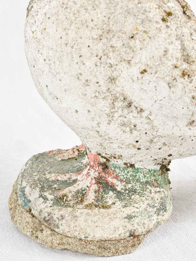 Pair of vintage garden pigeon sculptures