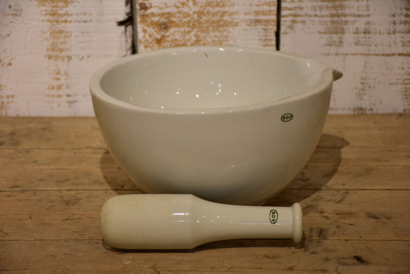 Mortar & pestle (Giraud Demay Vignolet) 20th-c