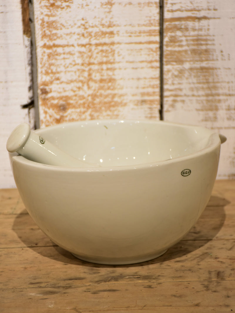 Early 20th century pharmacy mortar and pestle (Giraud Demay Vignolet)