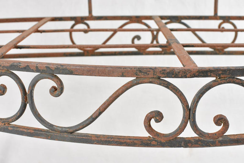 Vintage wrought iron day bed