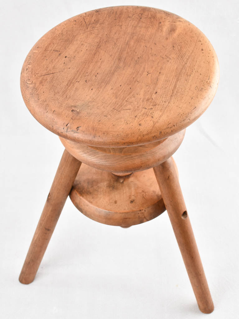 Corkscrew atelier stool 1/4