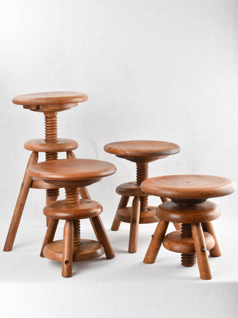 Corkscrew atelier stool 4/4