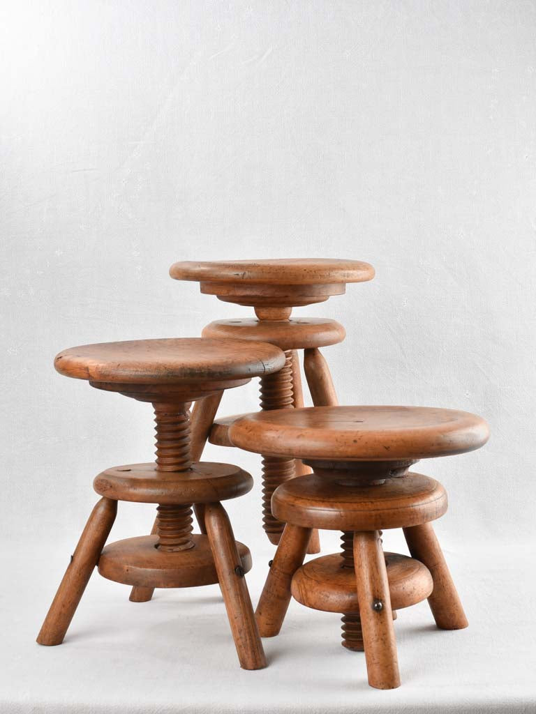 Corkscrew atelier stool 2/4