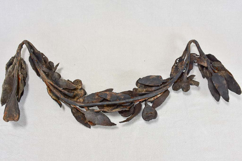 Nineteenth-century wrought iron decorative garland sculpture 27½"