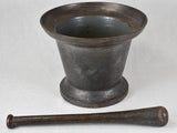 Very large cast iron mortar and pestle from the 1900s 15¾"