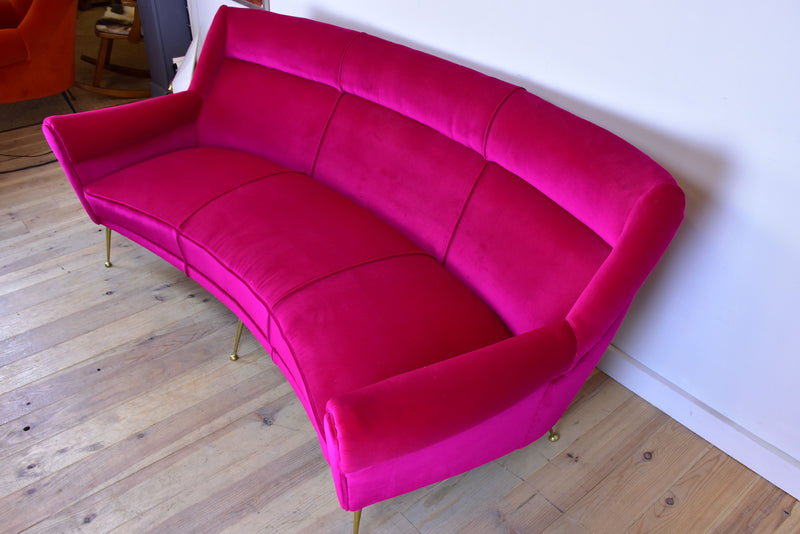 Vintage Italian sofa from the 1950's with fuchsia velvet upholstery