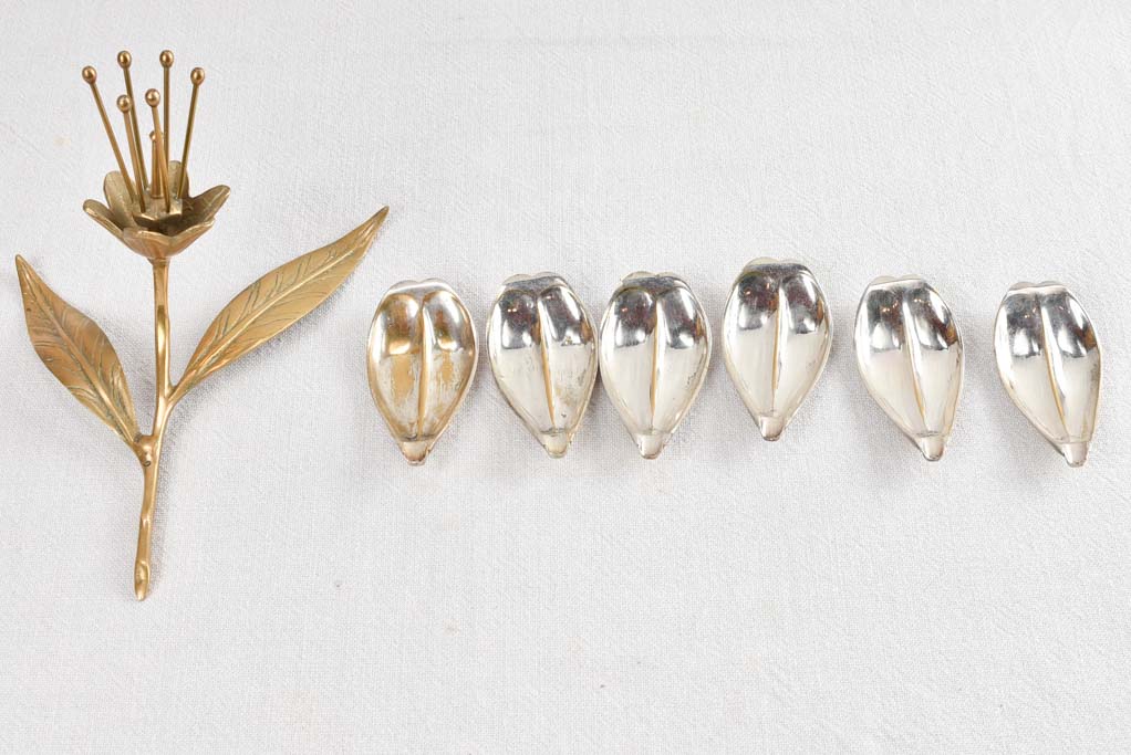 Sculptural flower shaped ashtray - 1970s 9½"