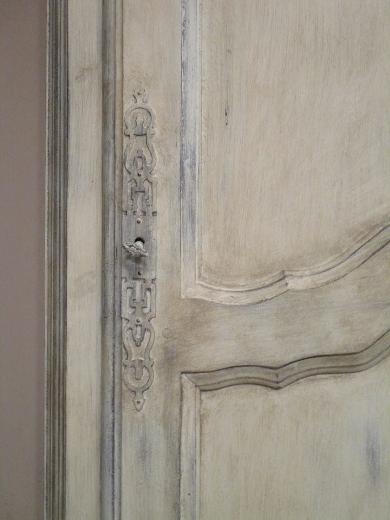 Petite armoire in walnut