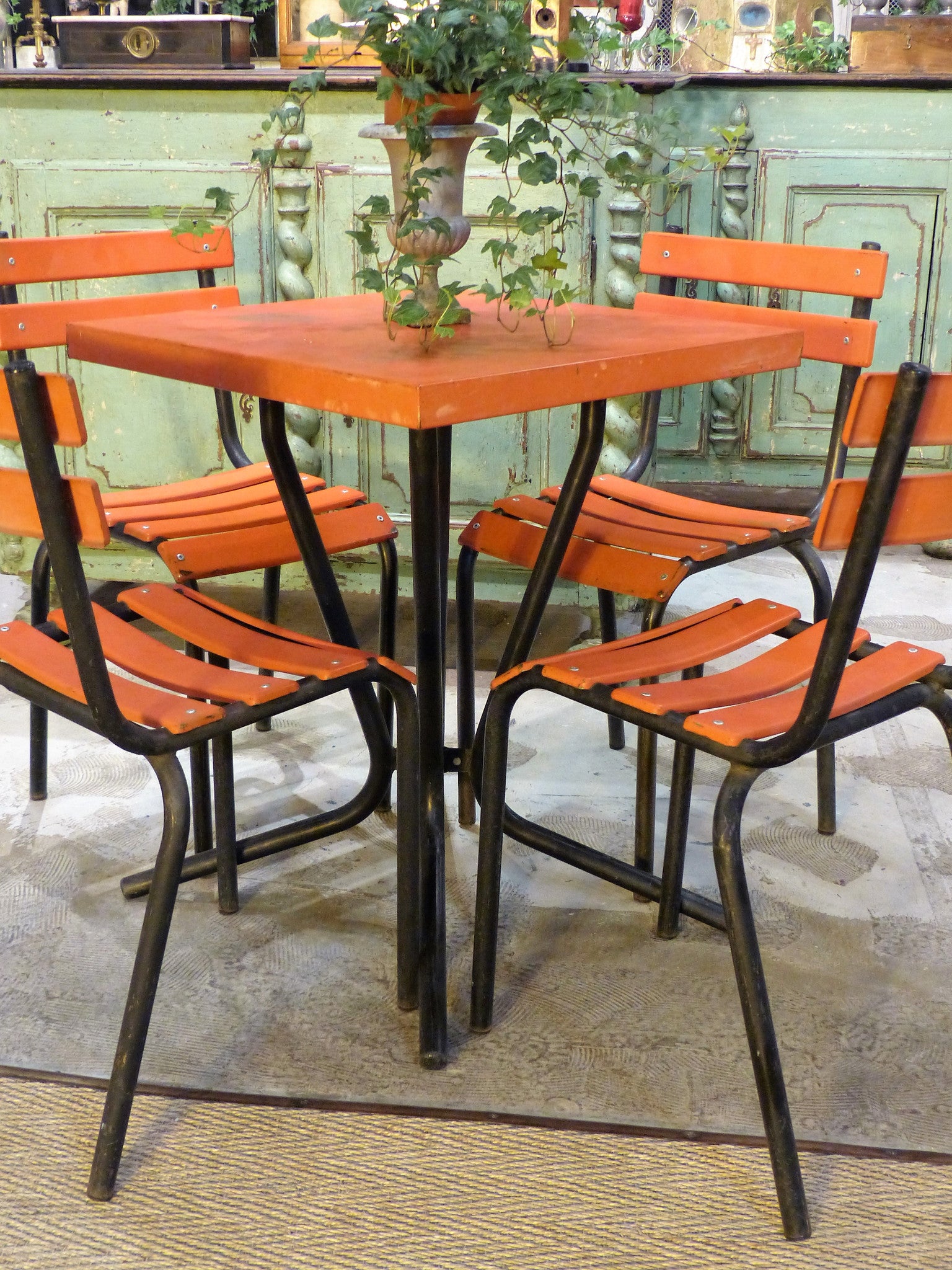 Mid-century outdoor garden setting