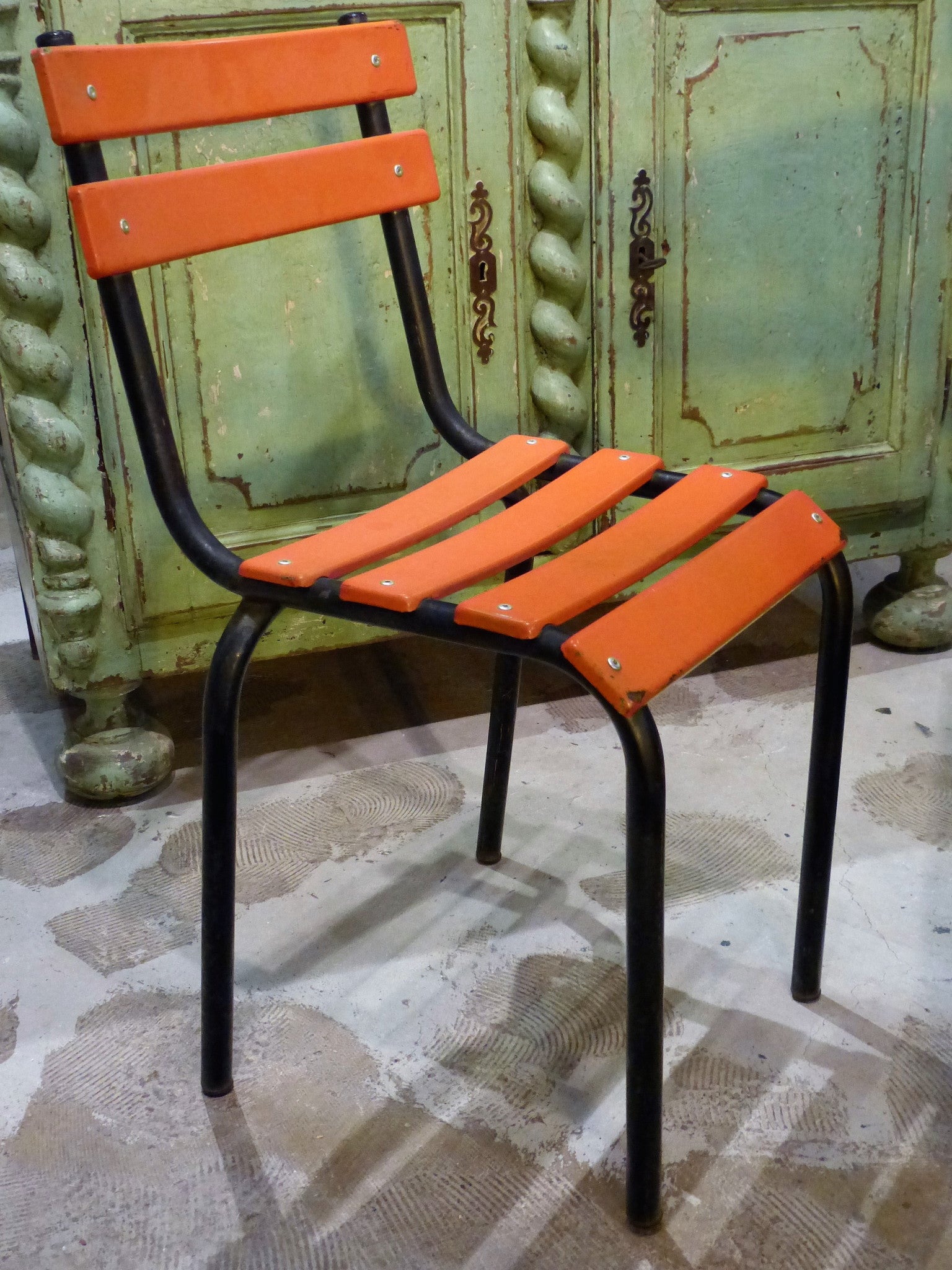 Mid-century outdoor garden setting