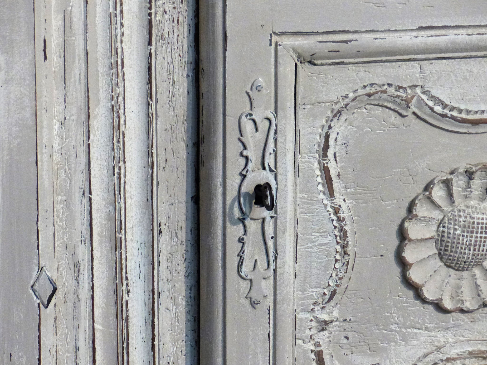 Louis XV armoire with white patina