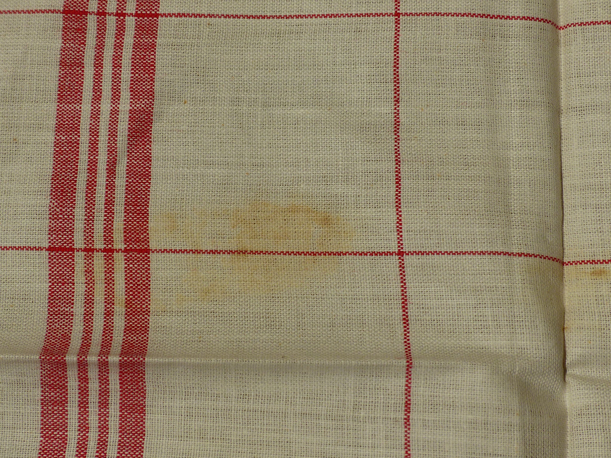 Set of 4 red checked fine linen tea towels